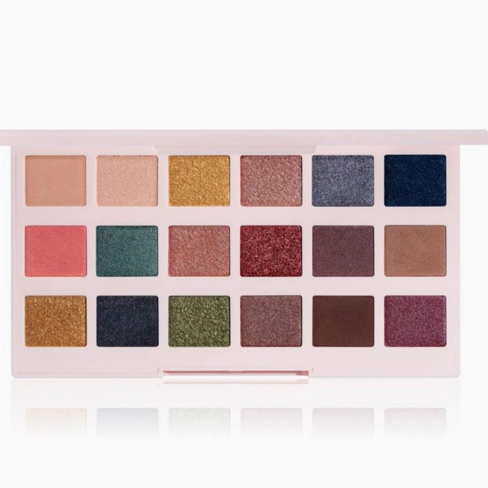NEW Ciate the Editor Palette New England 18 Pan Eyeshadow